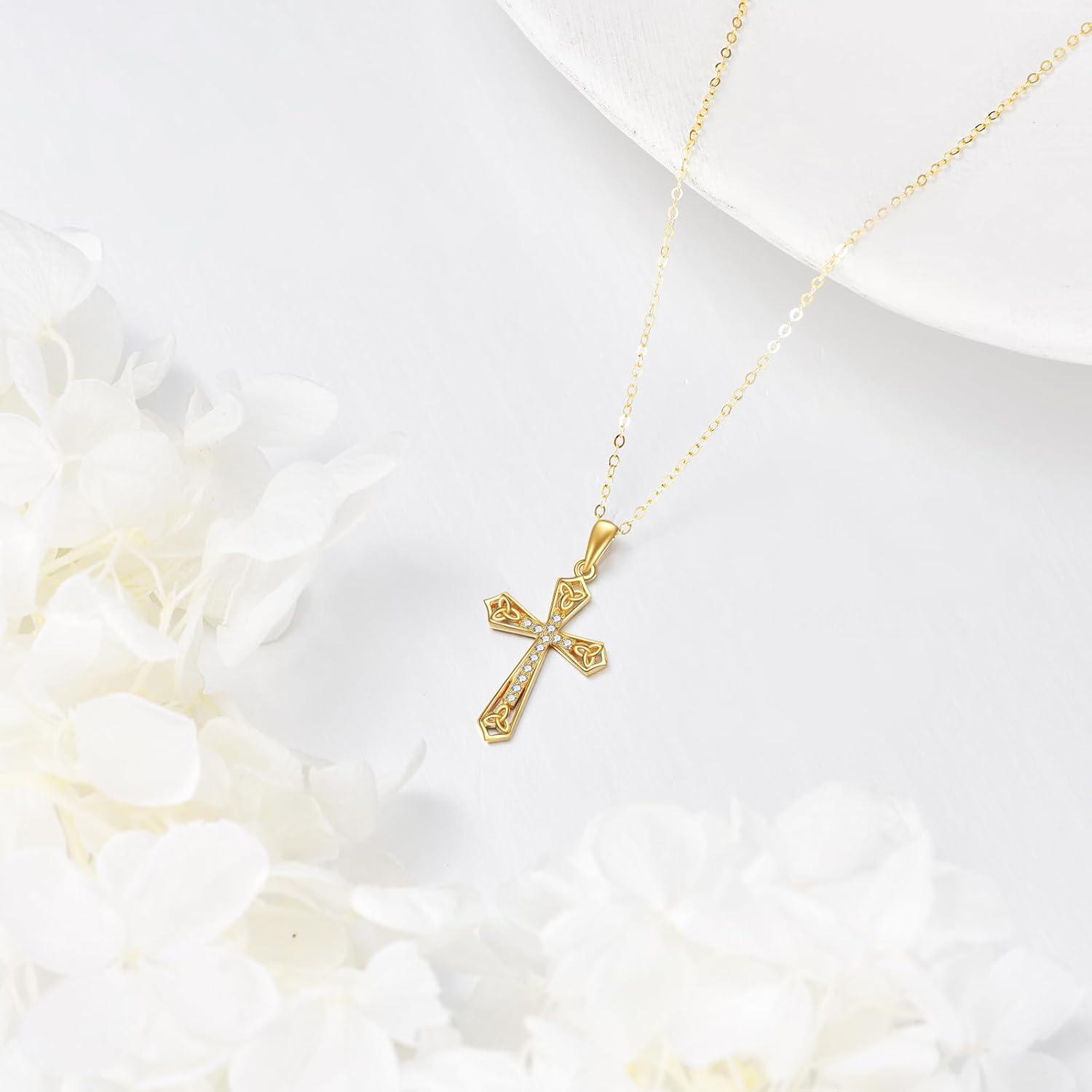 Our Honest Review of the DOVRAN Real Gold Celtic Cross Necklace