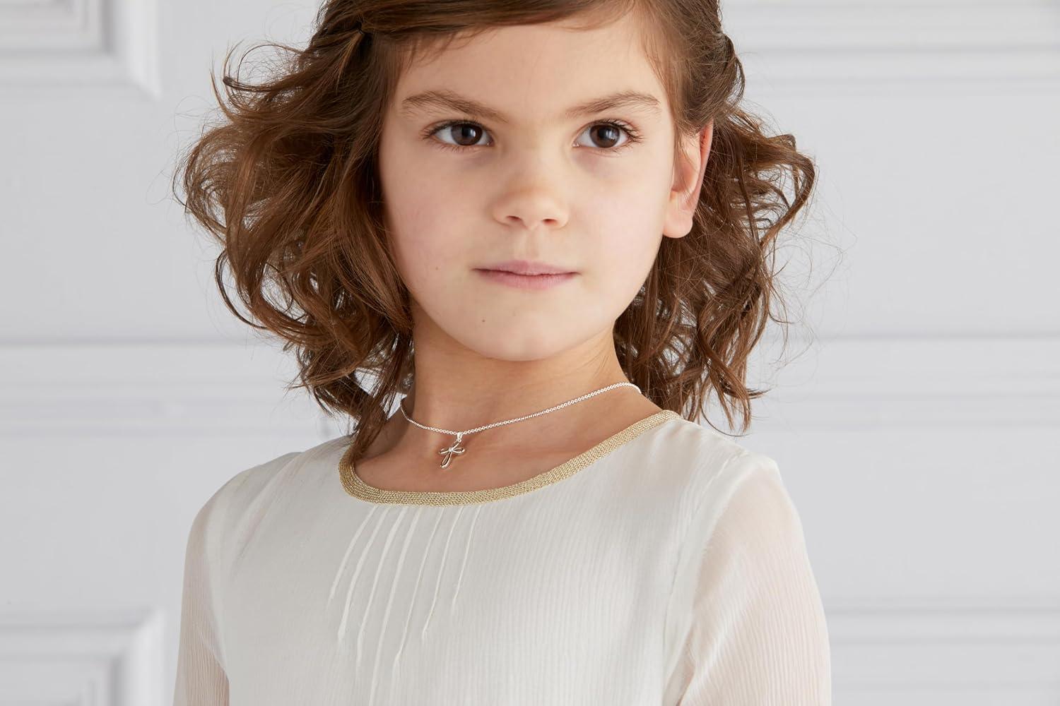 Why We Love ‌the Molly ‍B London Sterling Silver Pearl Necklace