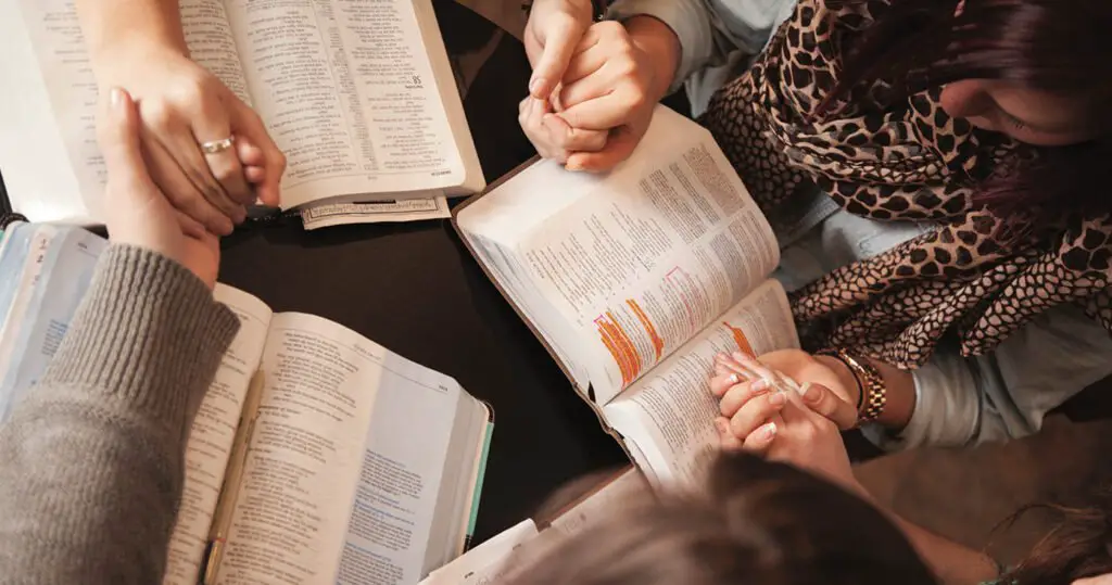 Encouraging Small Group Interaction In Bible Study Communities