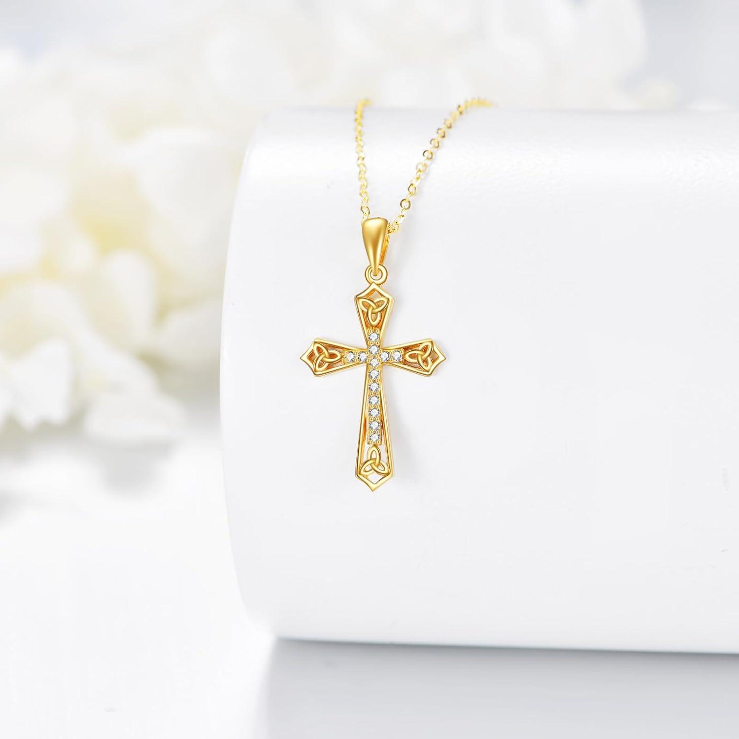 Our Honest Review of the DOVRAN Real Gold Celtic Cross Necklace